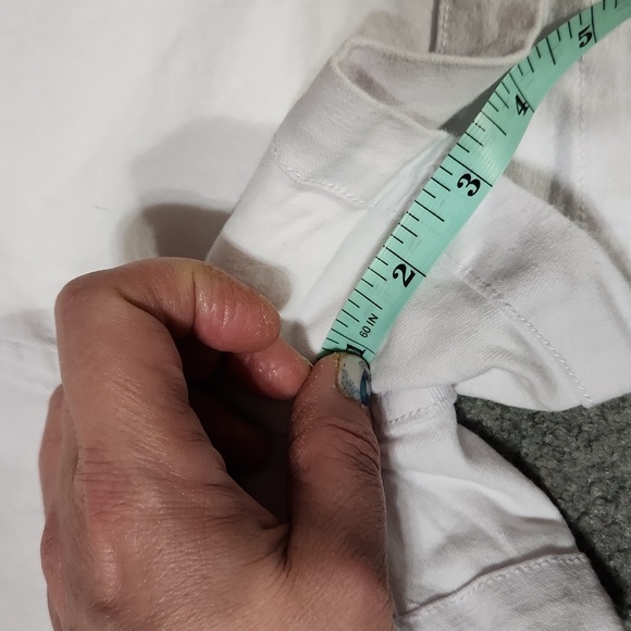 Juniors xl denim stretch Jean shorts white distressed - Picture 5 of 6